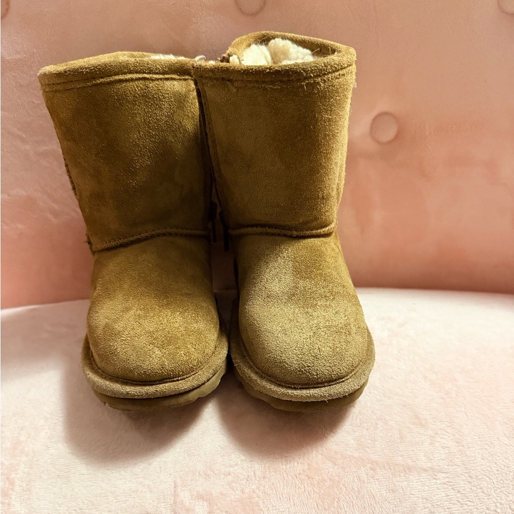 Cozy Tan Suede Boots for kids
